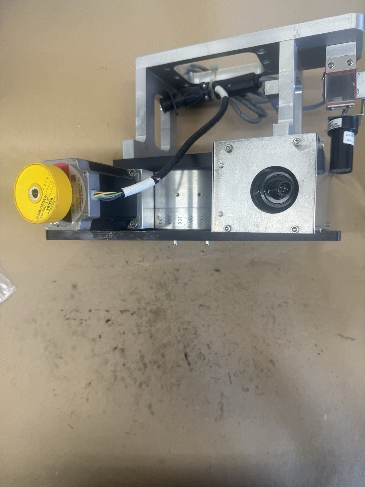 VELMEX 4800 Rotary Table
