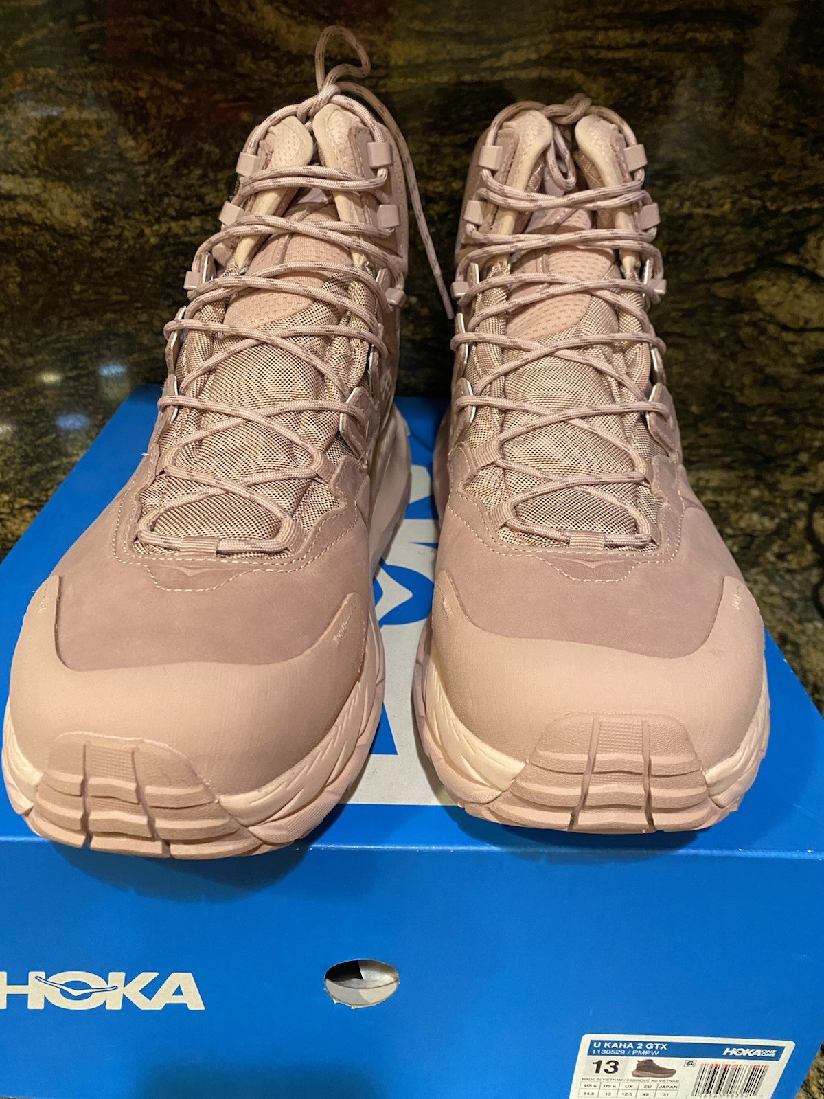 NEW $240 Mens Hoka Kaha 2 Gore-Tex Boots, size 13 shoes SEE NOTE