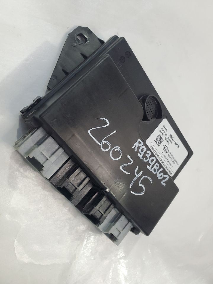 2015 2018 Kia Sedona OEM Left Power Sliding Door Module 95450-a9100