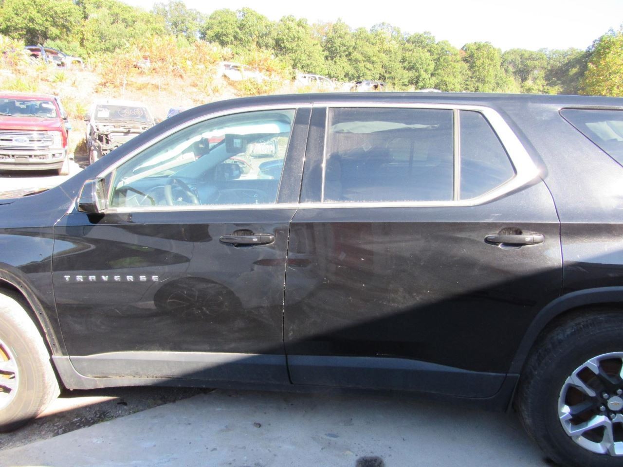 TRAVERSE 2019 Glove Box 1076809
