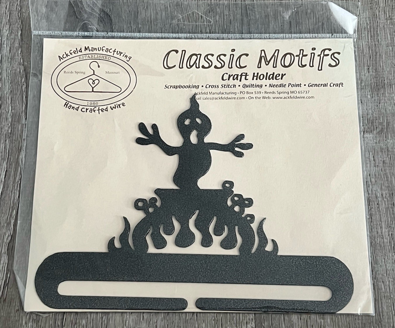 Classic Motifs Ghost In A Cauldron 8” Inch Fabric Craft Holder