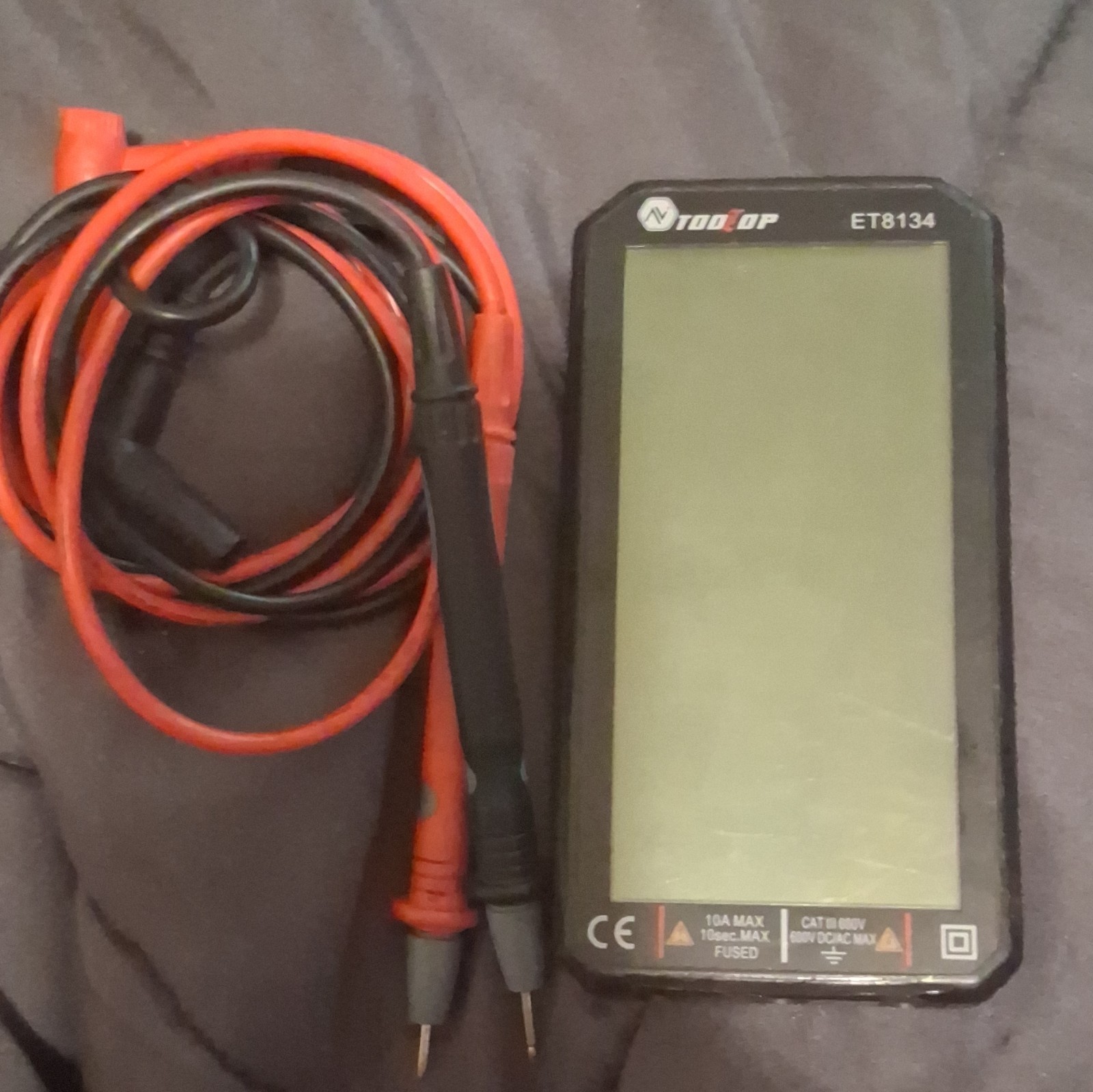 ToolTOP ET8134 Handheld Digital Multimeter CAT III Fused A Terminal w/ Leads