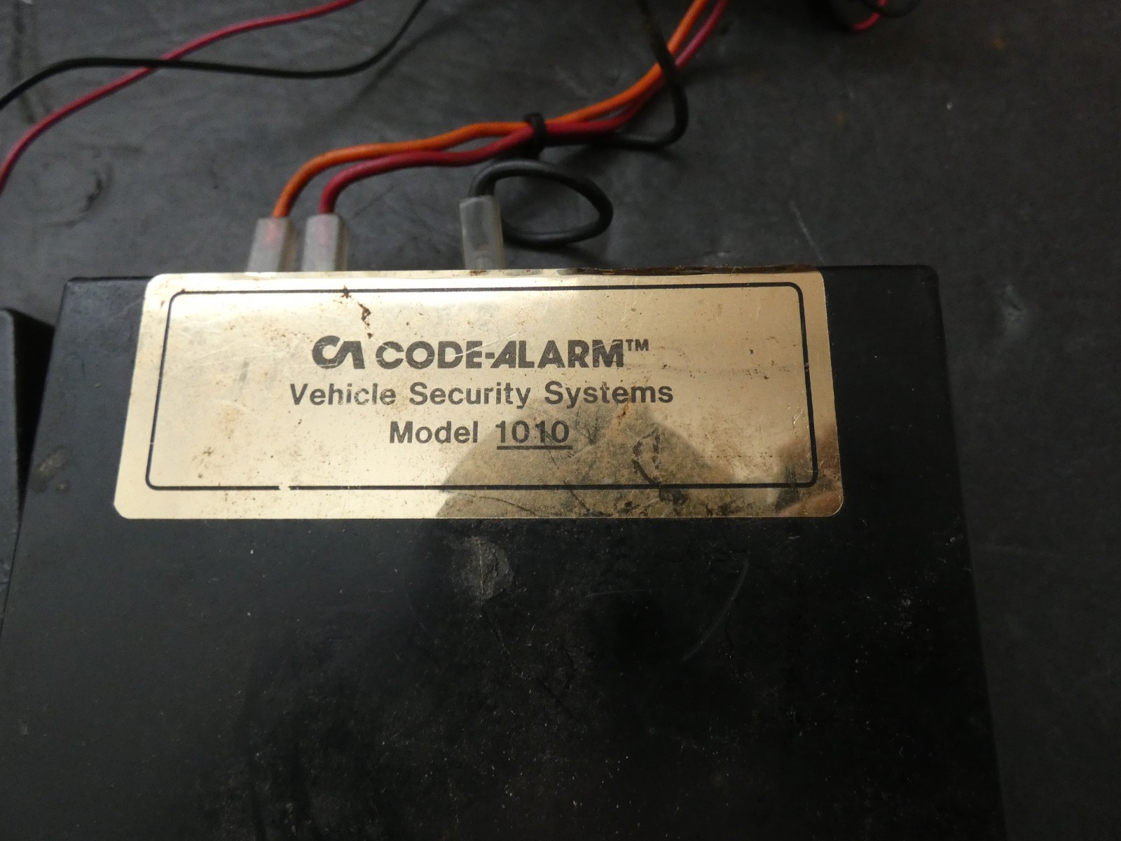 VINTAGE CAR AUTO CODE ALARM SECURITY SYSTEM MODEL 1010 UNTESTED