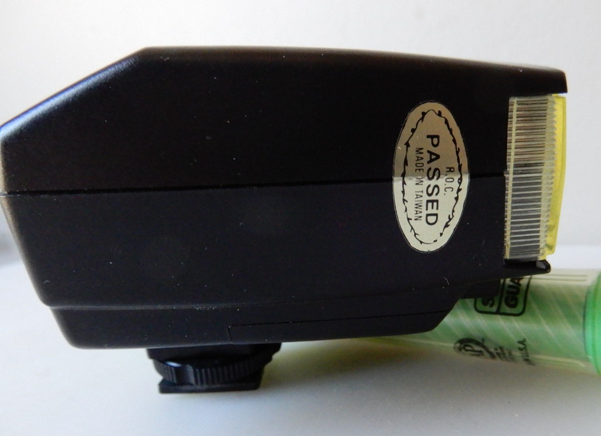 TeleSor Electronic Flash 172 (Taiwan) TESTED - WORKS GREAT