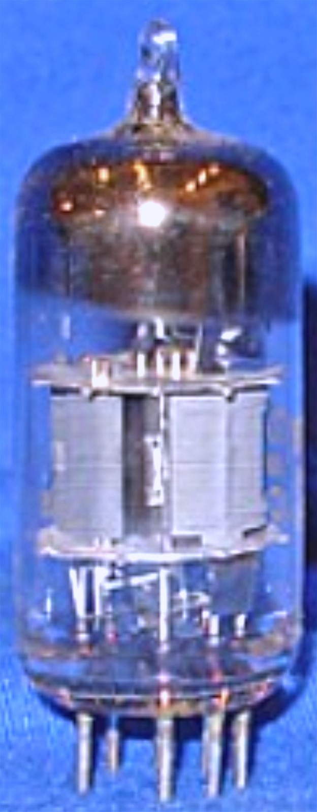 6HB7 TUBE IEC TESTED & BOXED VINTAGE COMMERCIAL SURPLUS