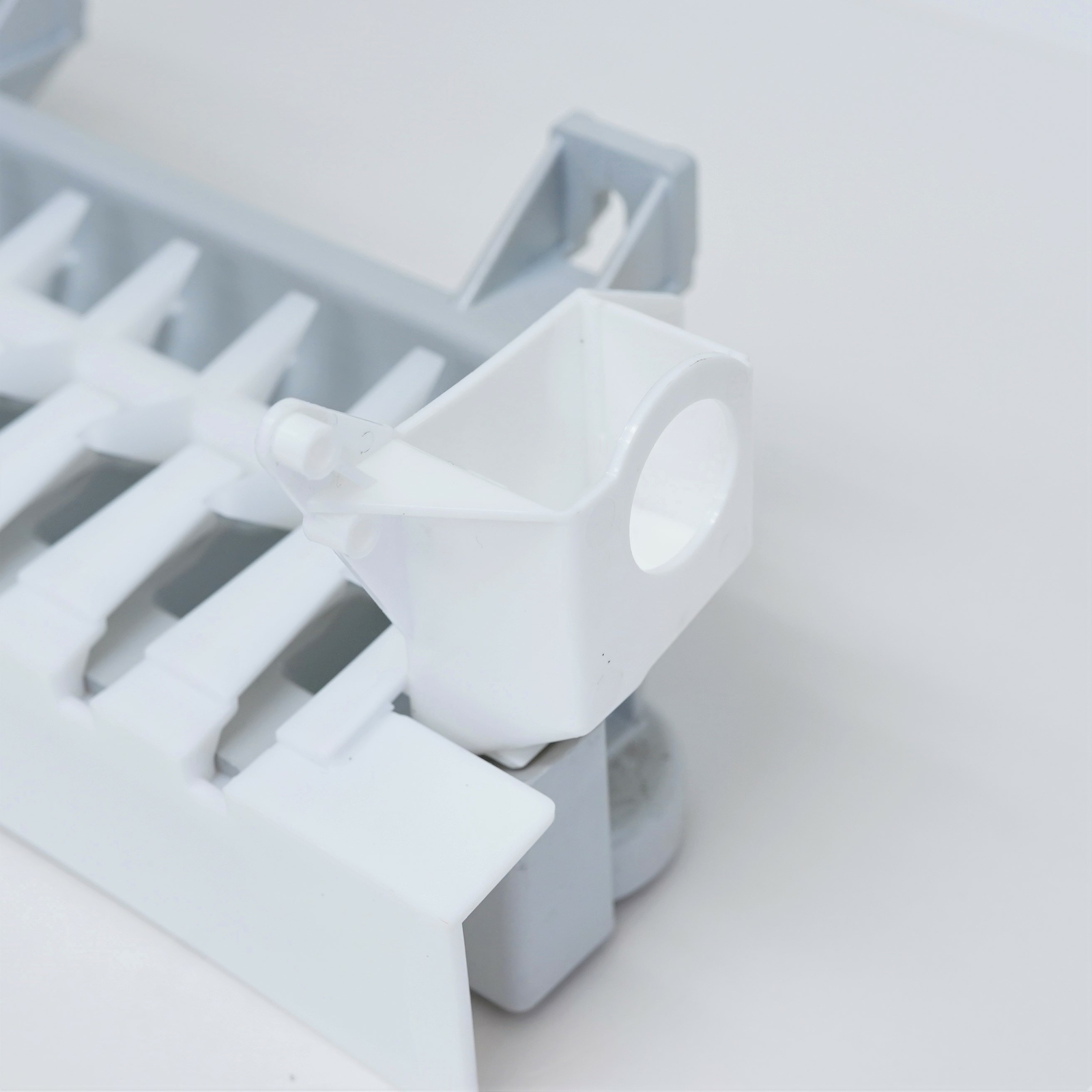 Choice Refrigerator Icemaker for Whirlpool W10300022