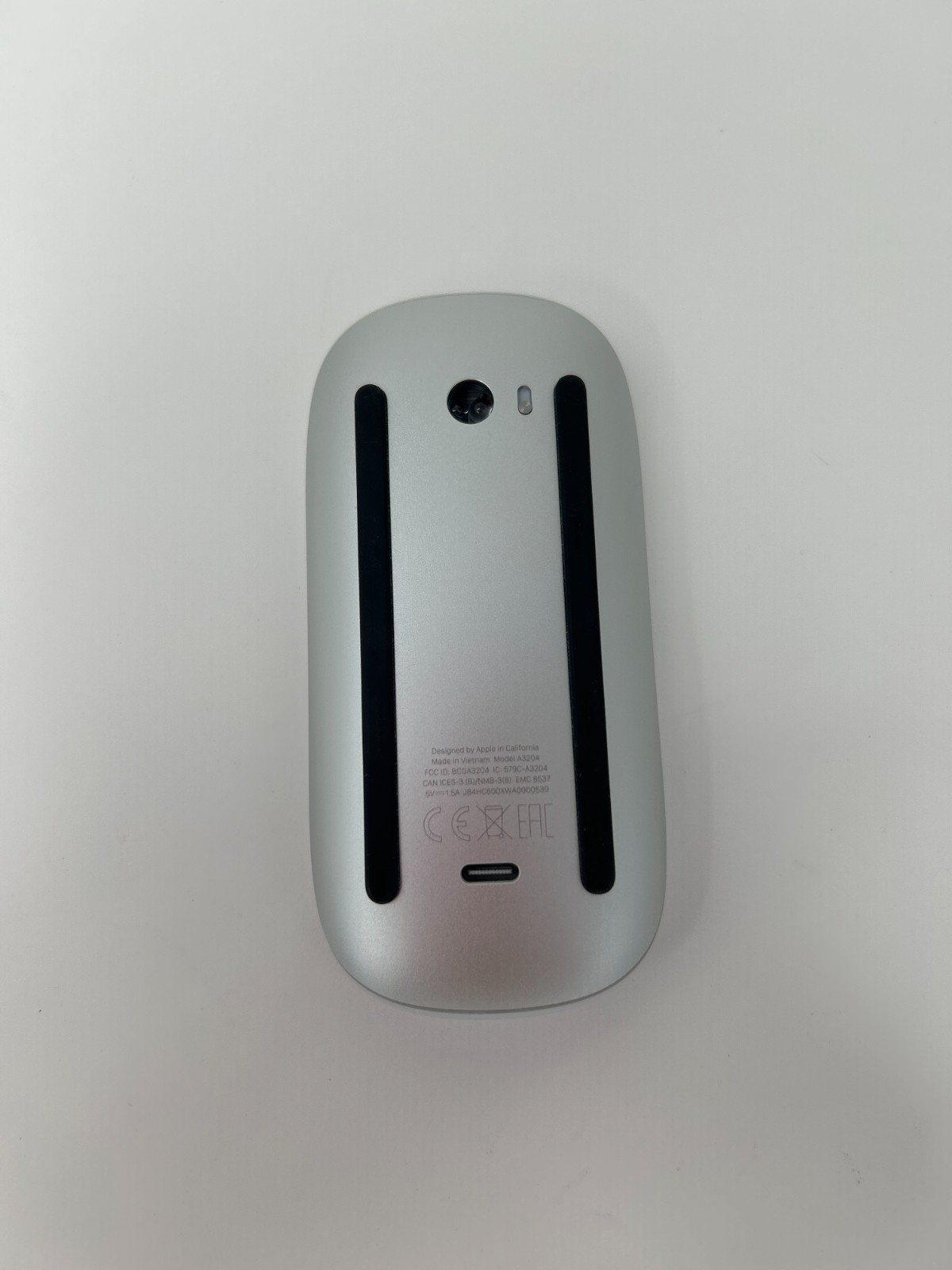 Apple Magic Mouse Multi Touch Surface - 2024 Model (USB-C version) white (read)