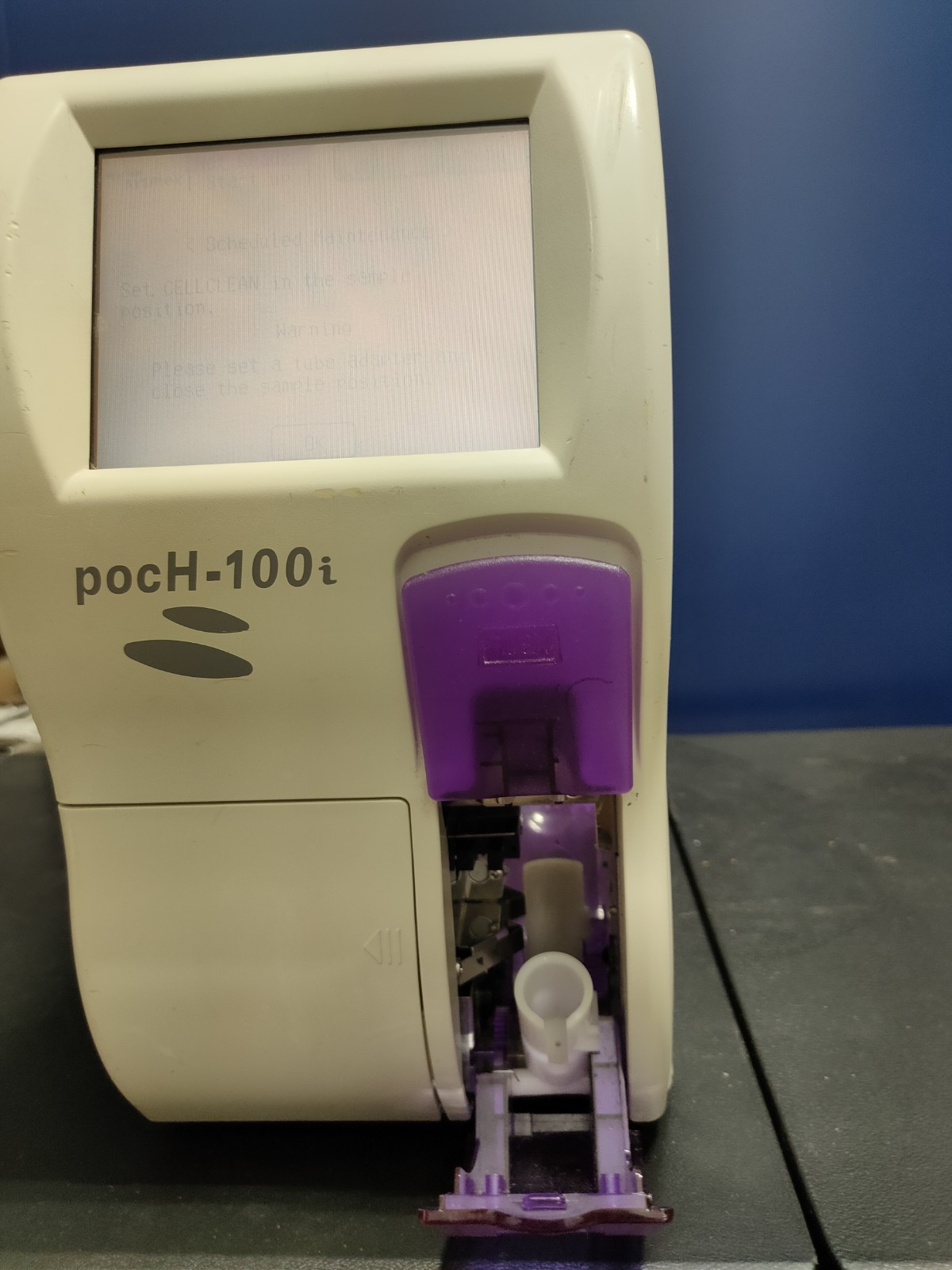 Sysmex Poch-100i Hematology Analyzer - Fade screen