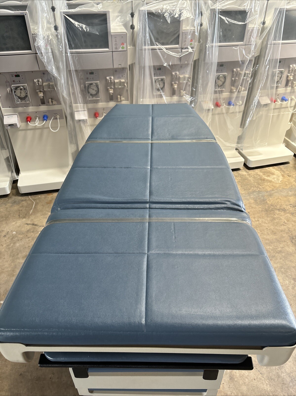 Midmark 405 Exam Table w/Foot Switch (Blue) *FL Delivery Available*
