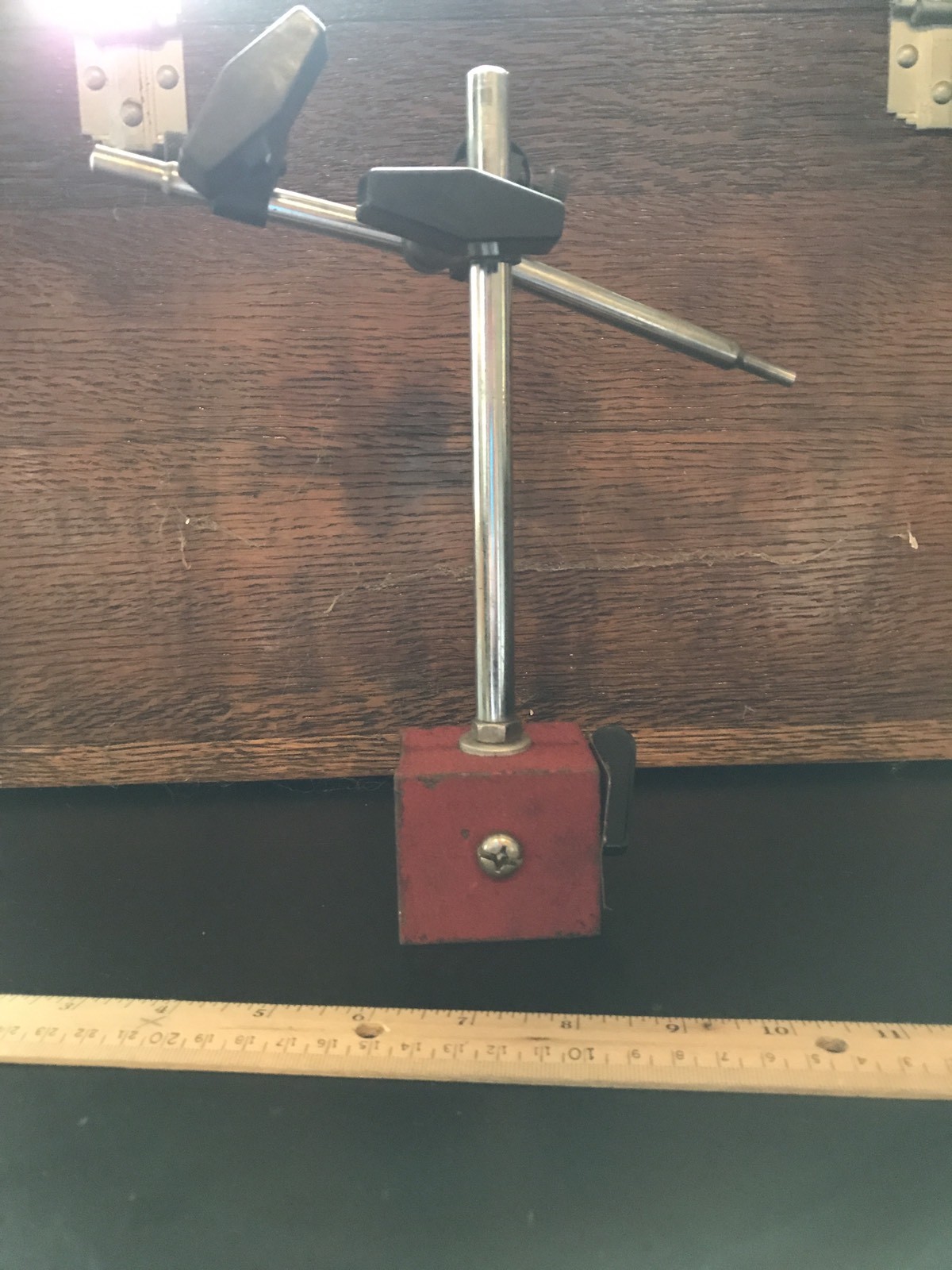 magnetic base