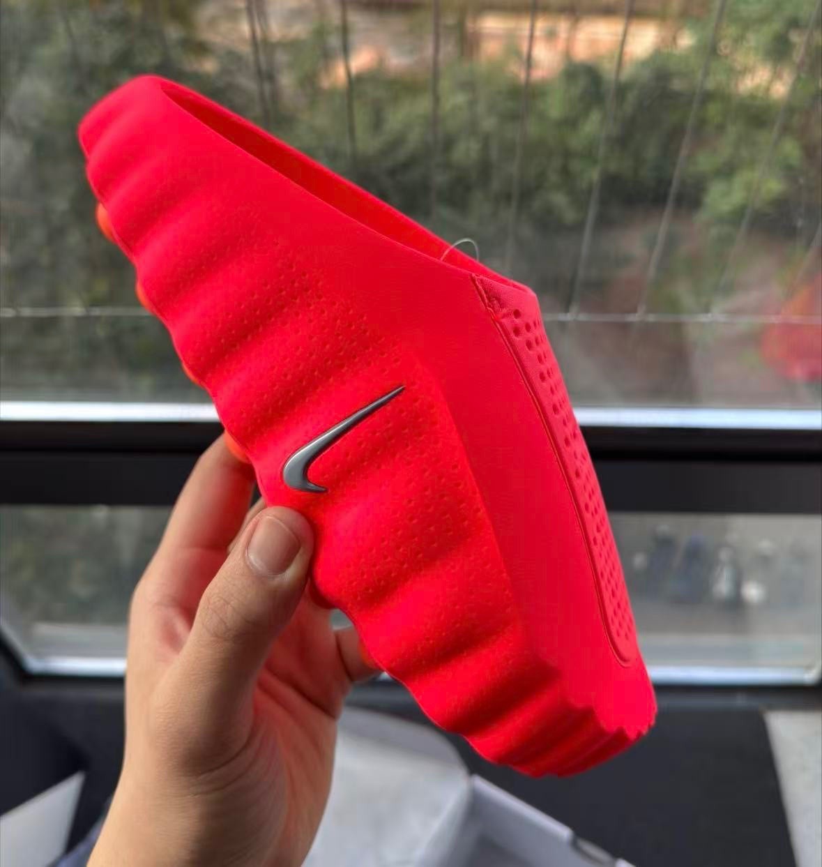 Nike Mind 001 Comfortable And Fit-Tight Tech Style Slippers For Men - Red -