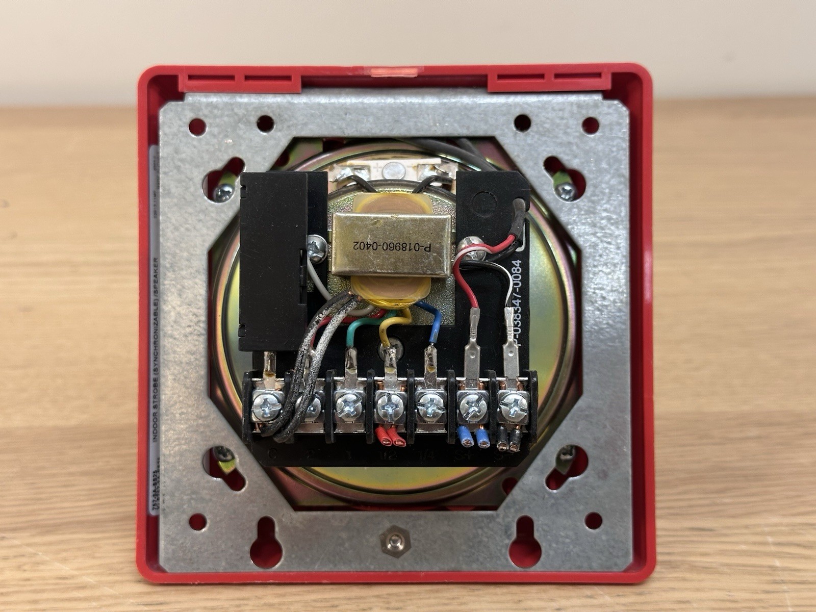 Edwards EST 757-3A-SS25 Fire Alarm Speaker Strobe Red w/ Mounting Bracket