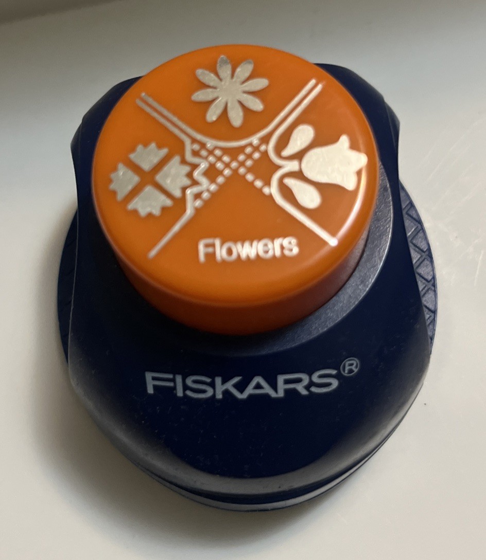 3 in 1 Fiskars Flowers Daisy Tulip Corner Card Craft Punch Cutter EUC