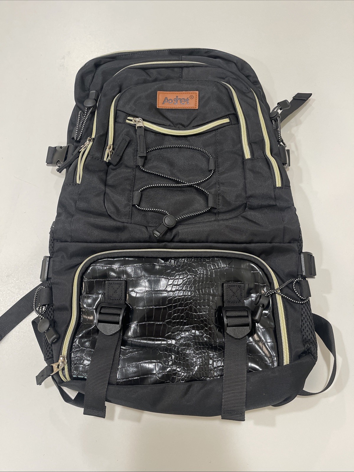 Aoshet 6-Pocket Travel Backpack Black