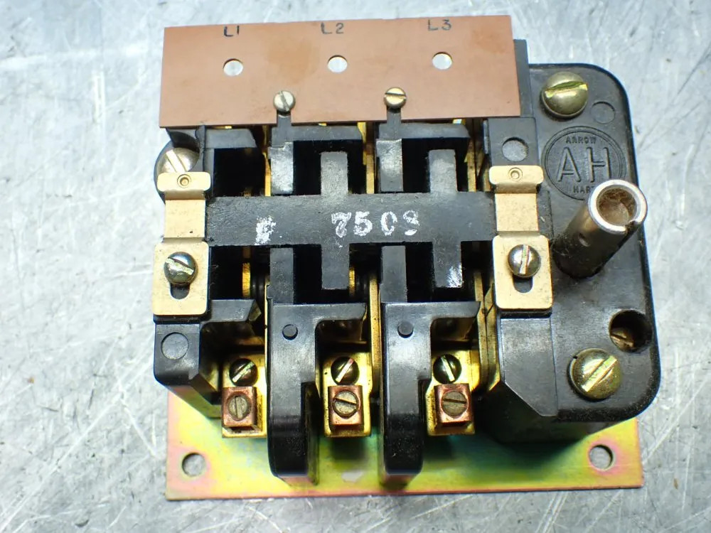 ARROW HART MAGNETIC CONTACTOR RAD-130-U