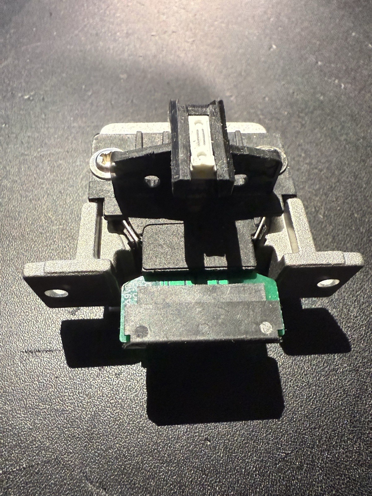 NEW Printhead for Epson LQ580 LQ680 LQ2080  - F070000
