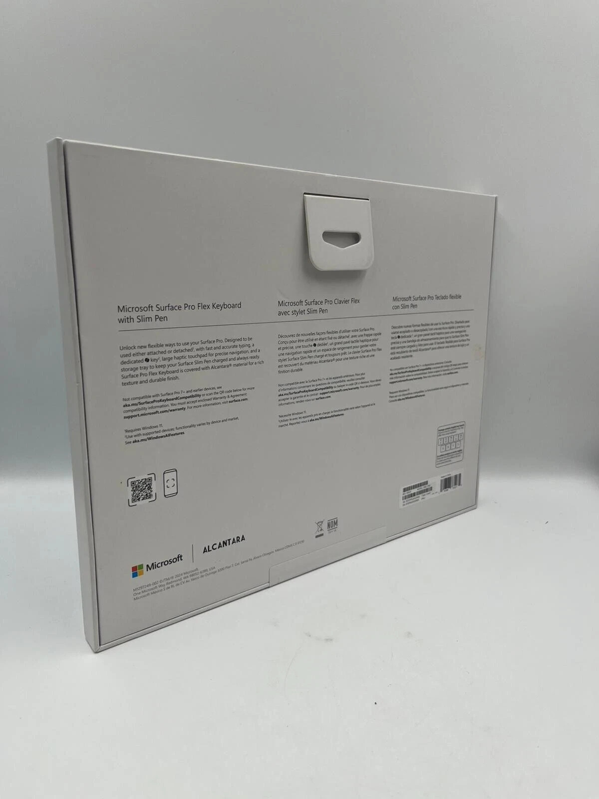 Microsoft Surface Slim Pen (2nd Edition) and Pro Flex Keyboard for Pro Sapphire