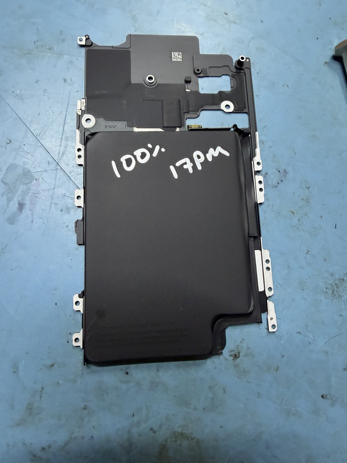Original OEM Authentic Apple iPhone 17 Pro Max Battery Replacement - 100% Health