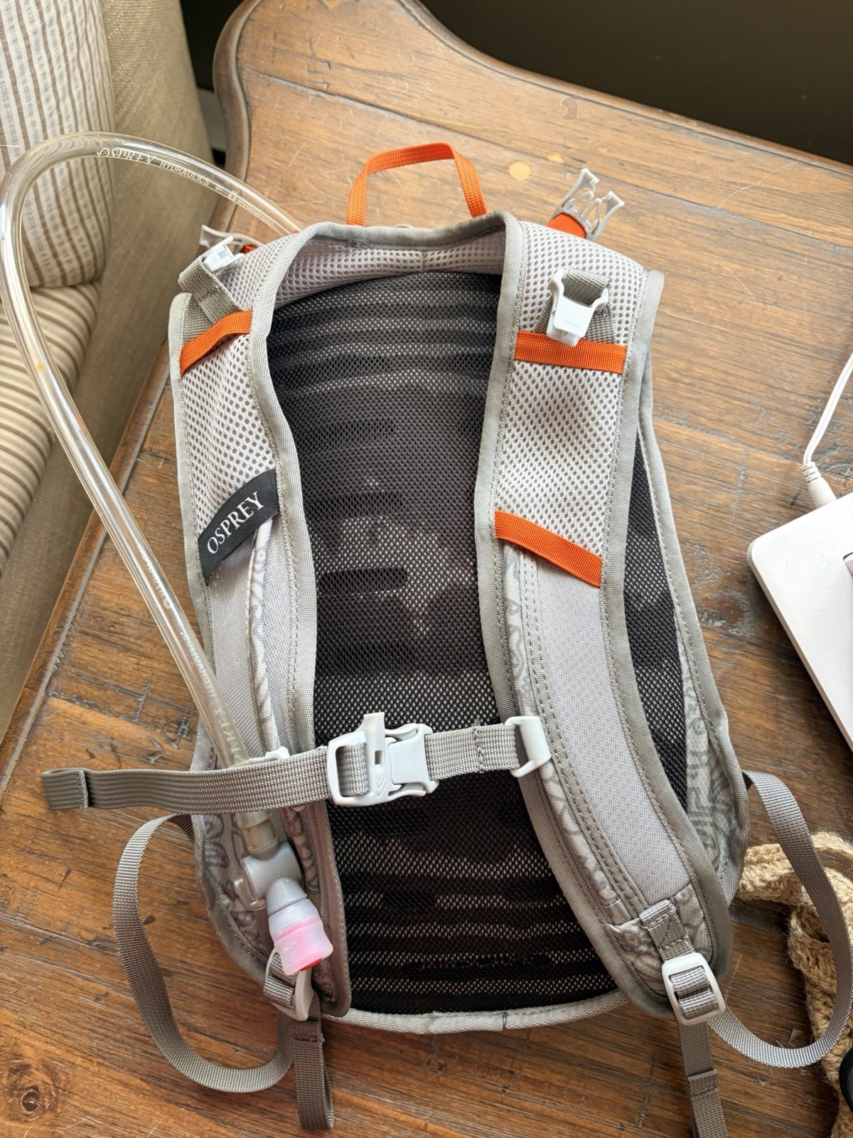 Osprey Moki Kids 1.5L Hydration Pack Gray Hiking Backpack