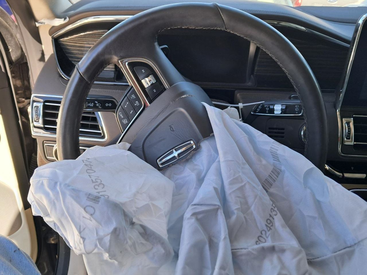 NAVIGATOR 2019 Glove Box 4825072