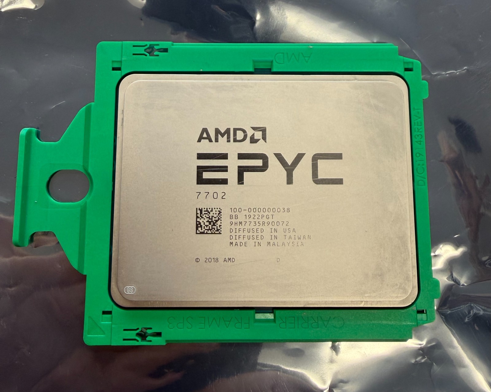 AMD 100-000000038 EPYC ROME 7702 64C 2.0GHZ CPU....No Vendor Lock