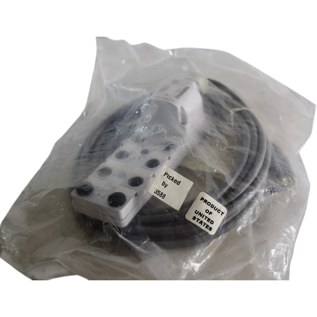 NEW Numatics DB81TLPR05M15S00 8 Port 4 Wire Junction Block PNP 10-50VDC 5m Cable