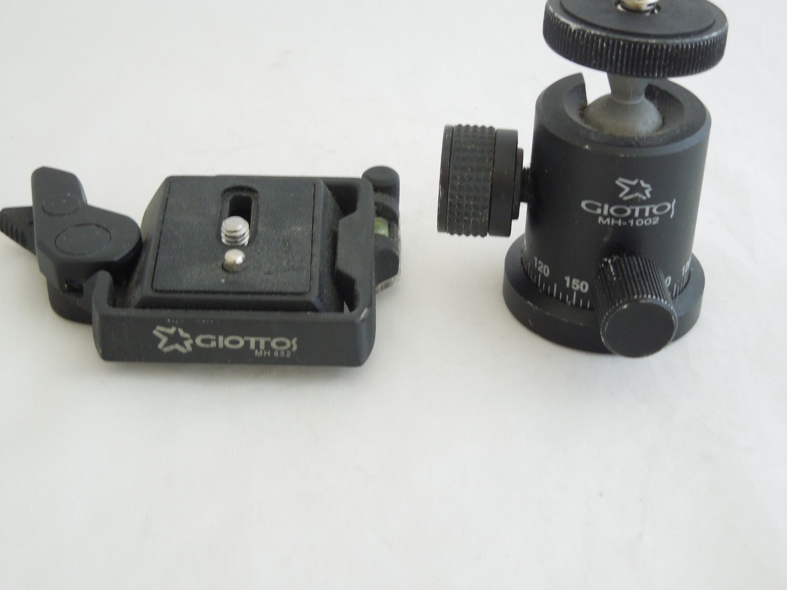 Giottos MH1002 - MH652 Ballhead with Quick Release Plate
