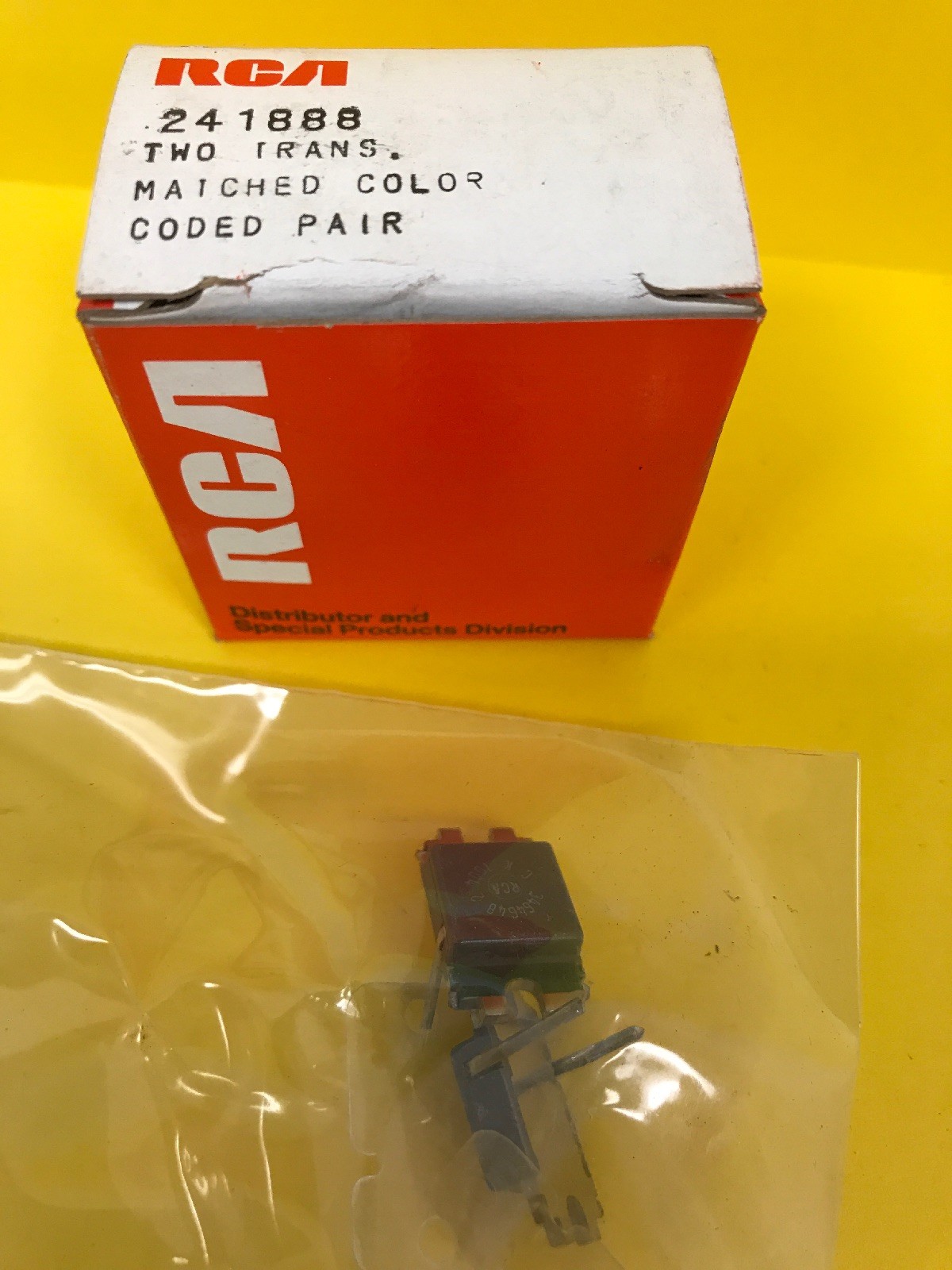 VINTAGE RCA REPLACEMENT PART 241888 TWO TRANS. MATCHED COLOR *FREE SHIPPING*