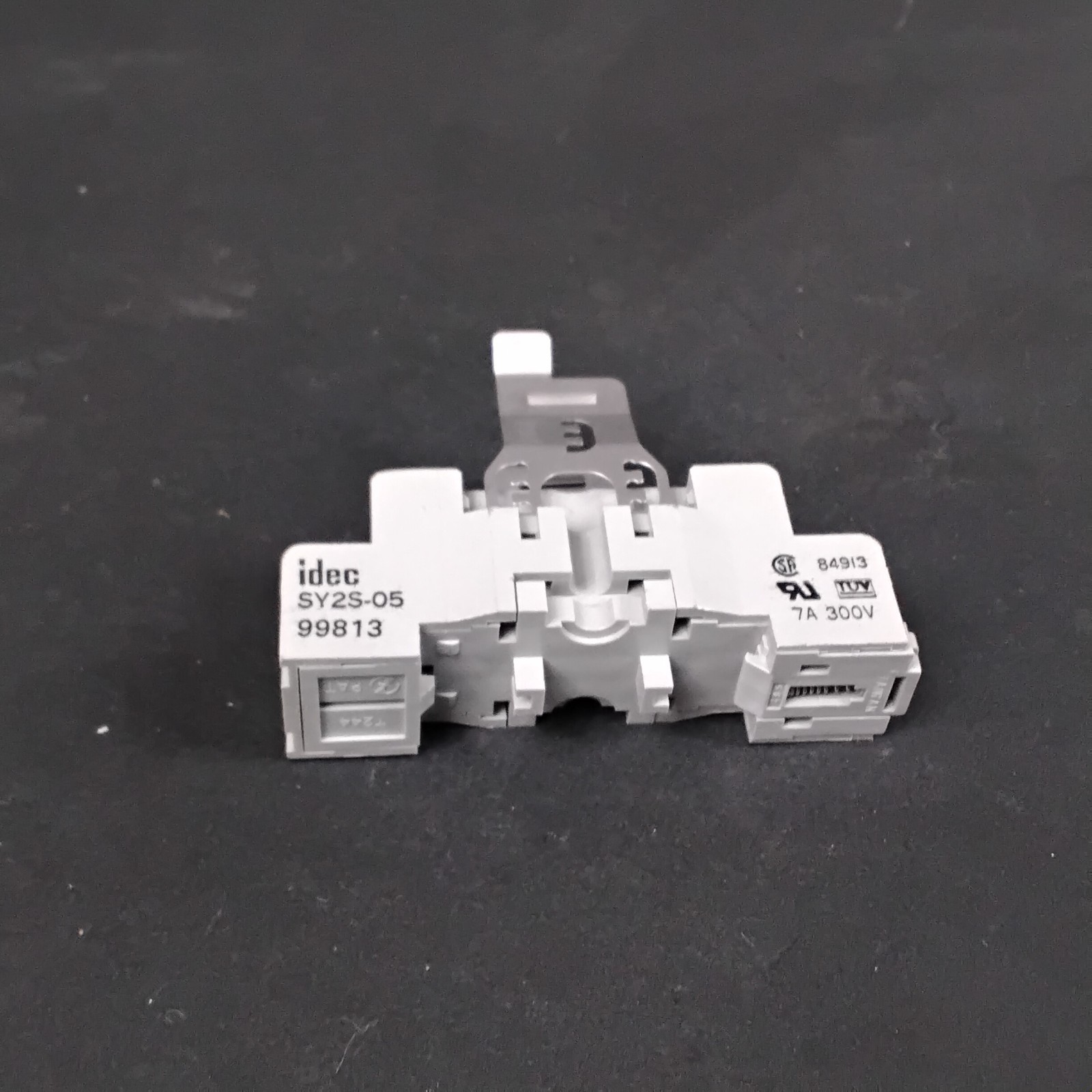 IDEC SY25-05 RELAY SOCKET BASE ($4.50 OBO)