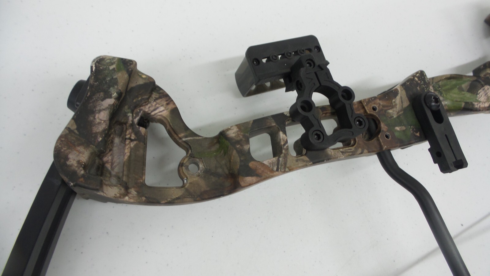 BARNETT VORTEX ELUDE HUNTER COMPOUND BOW (105731-1 R BY74)