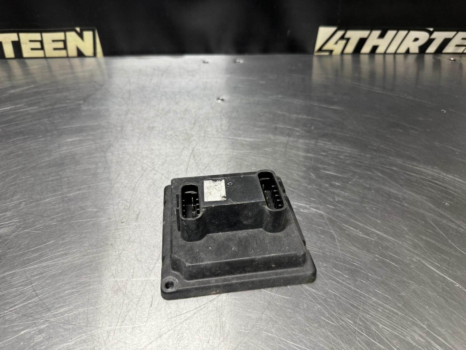1997-2004 CORVETTE C5 USED OEM HEADLIGHT CONTROL MODULE #N242