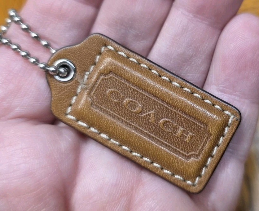 Coach Hangtag Brown Leather Front And Back With Silver Chain