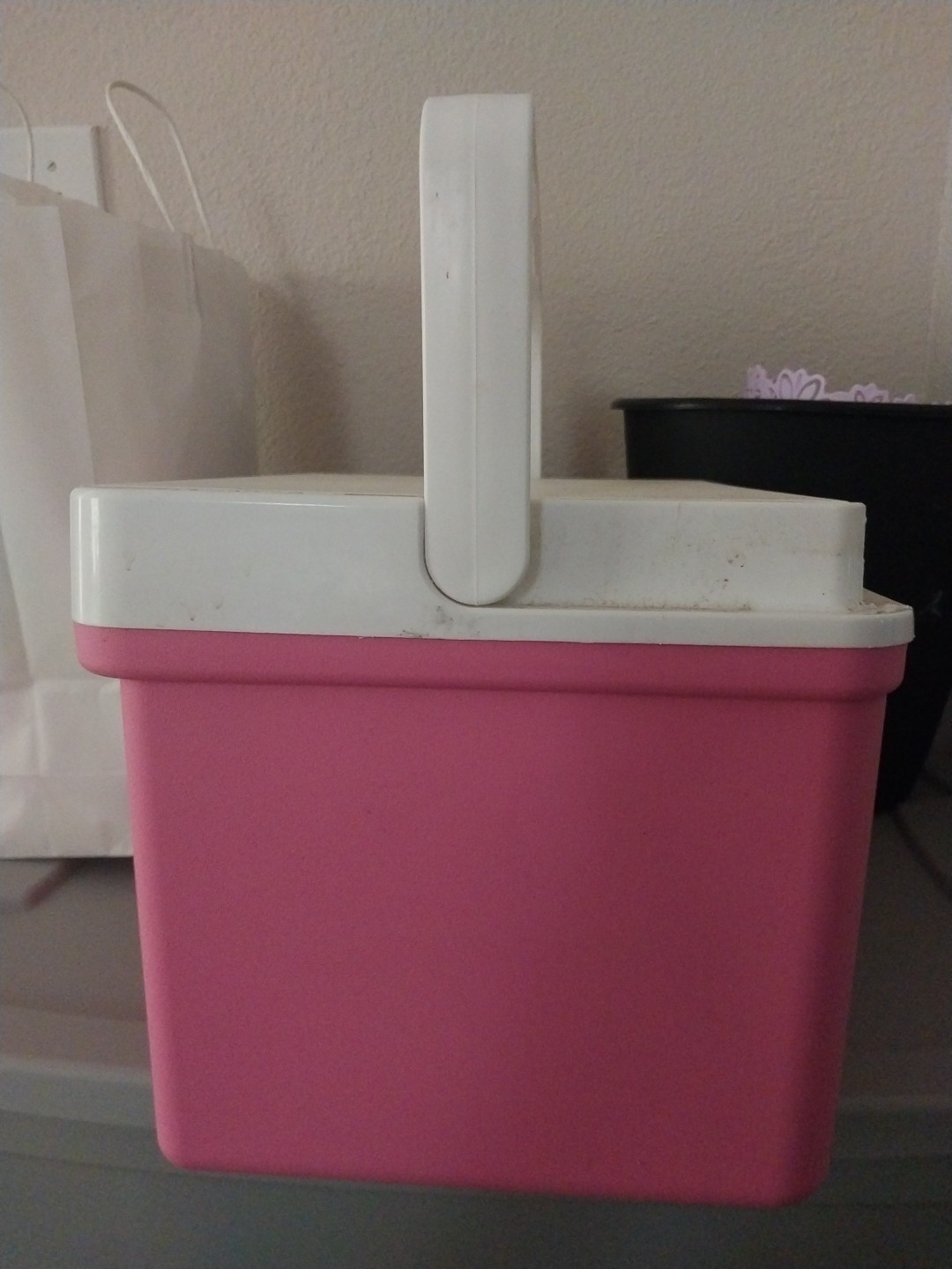 Igloo Cool 9 Insulated Cooler Pink & White NEW!!