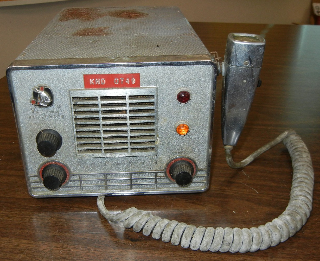 E. F. Johnson Viking Messenger CB Radio