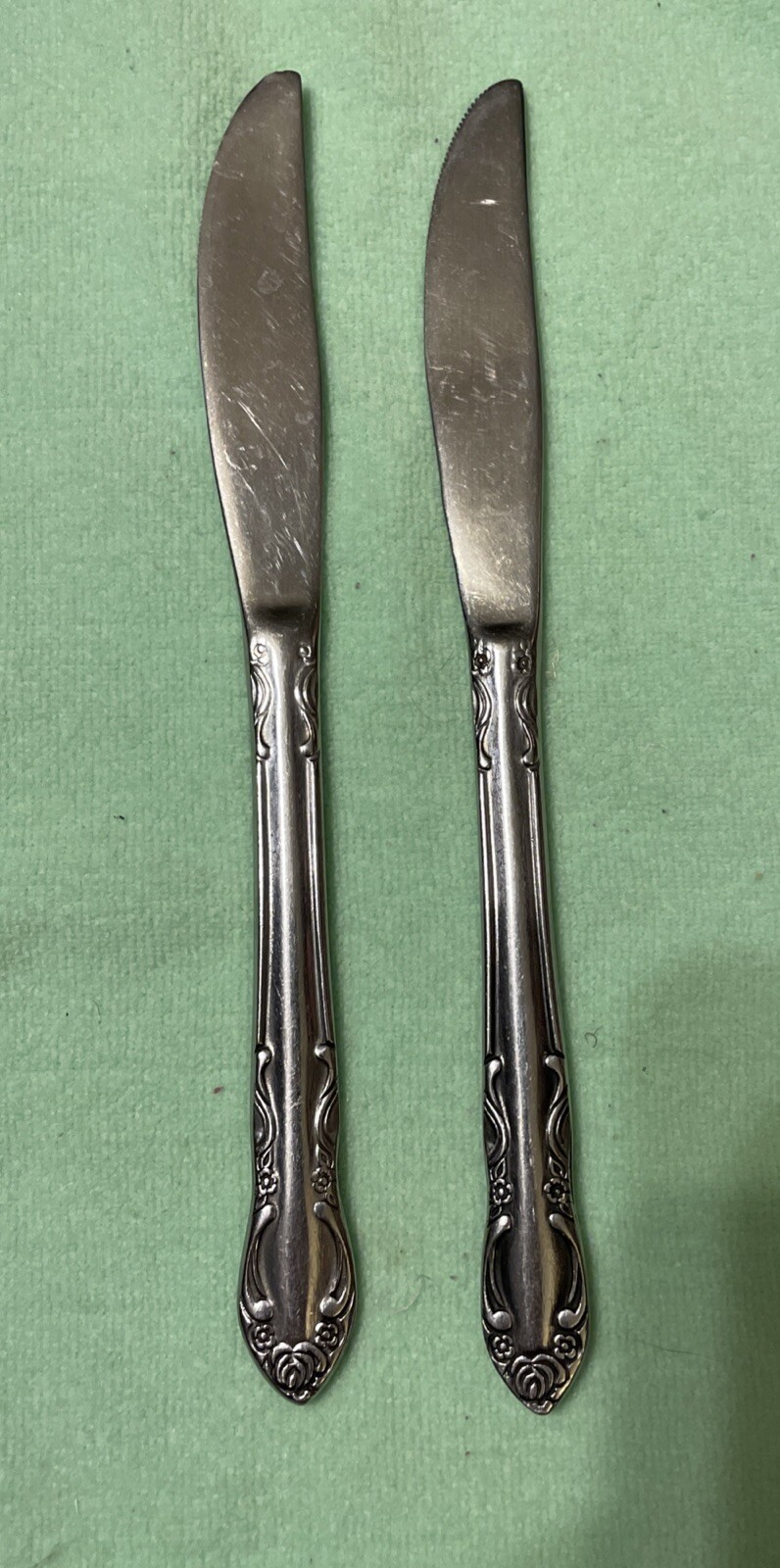 FLORAL & SCROLL BORDER DINNER KNIFE KOREA STAINLESS Set Of 2