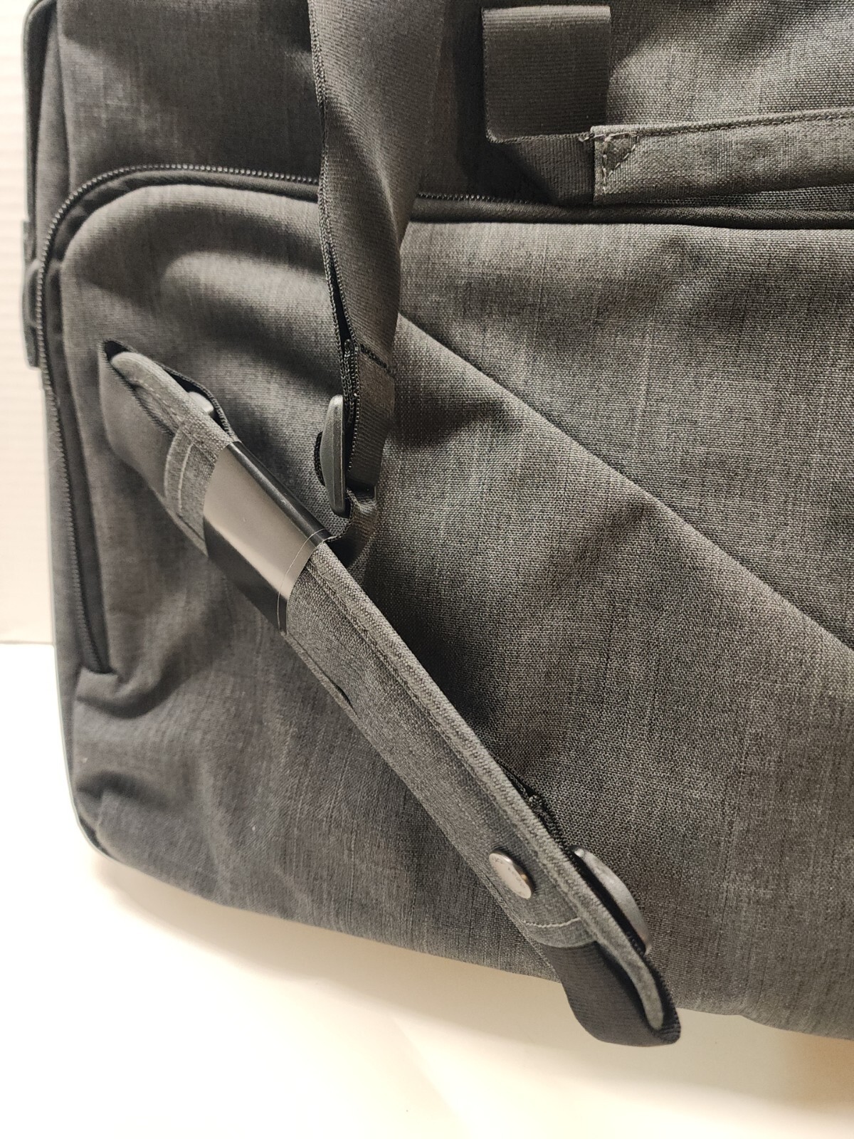 Case Logic 17" laptop & tablet Black Case With Shoulder Strap