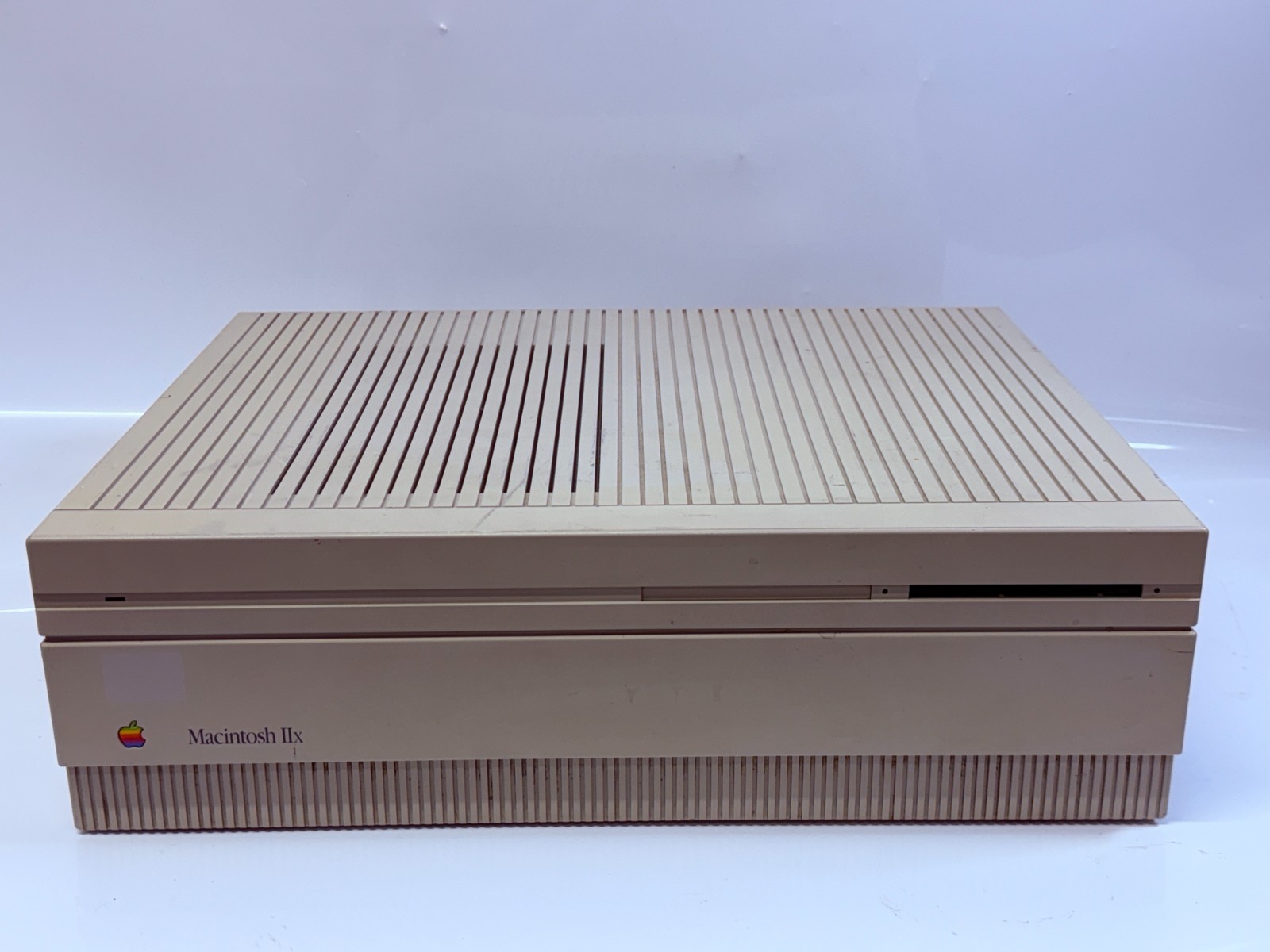 Vintage Apple Macintosh IIx M5840  NO POWER NO HDD PARTS