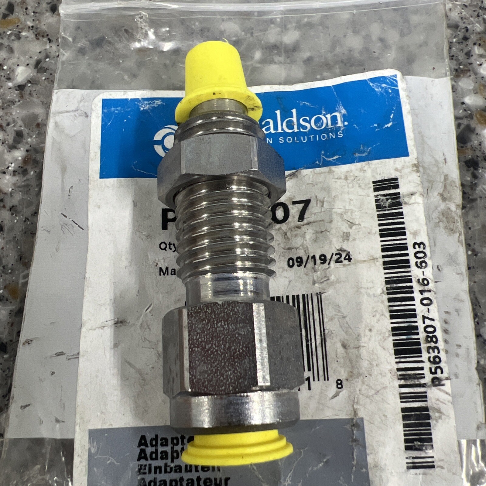 Donaldson P563807 Adapter Hydraulic