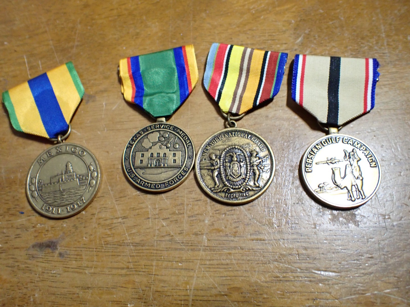 U S ARMY US NAVY US MARINE CORPS MEDALS   GRACO    BX 900 #3