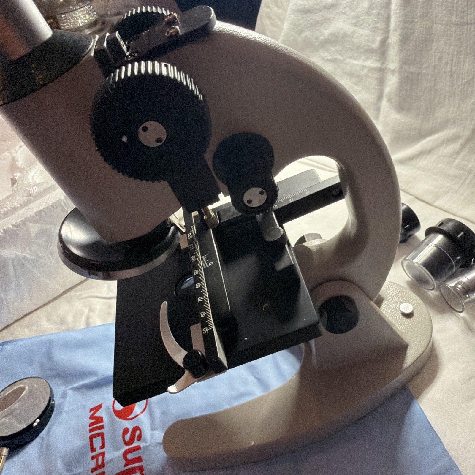 HOL Microscope 600X Stage LED Light Hands on Lab Science Microscope Open Box