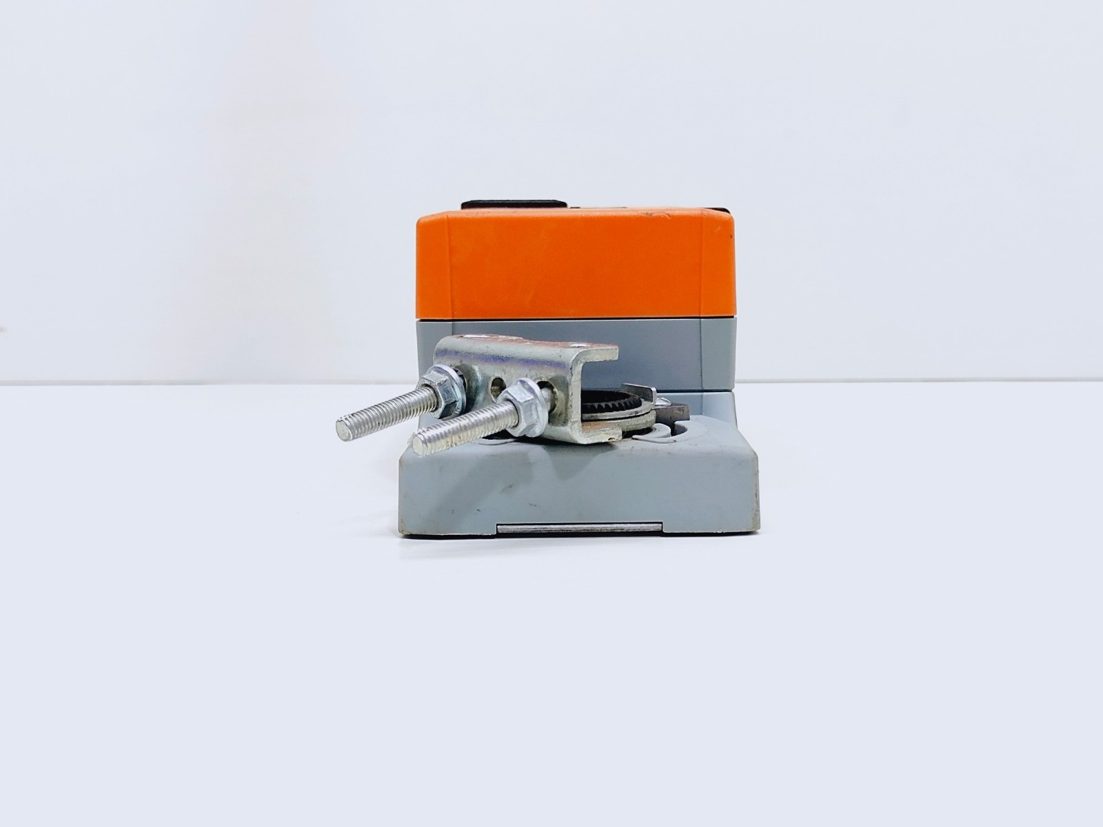 BELIMO LMV-D2-MFT-RM PRESSURE SENSOR (WITH BASE) (FREE SHIPPING)