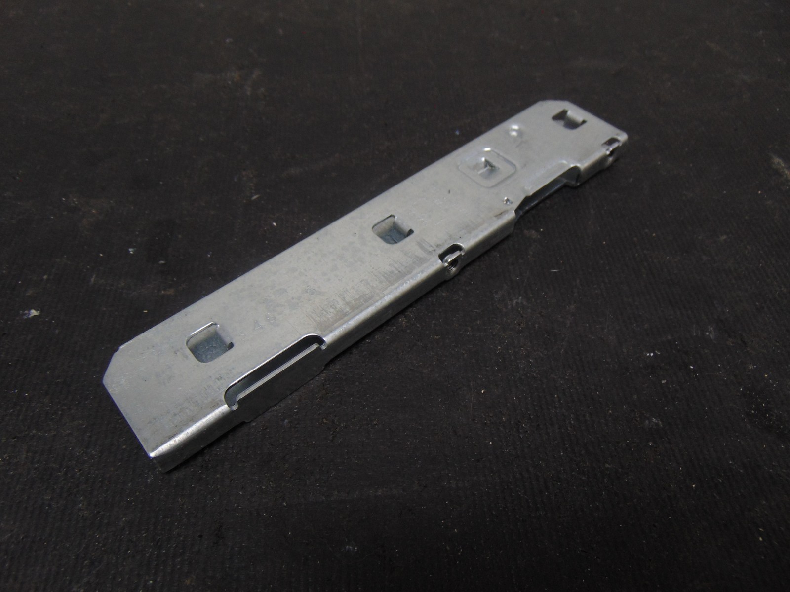 Maytag Range MFES6030RZ Door Hinge Bracket W10289077