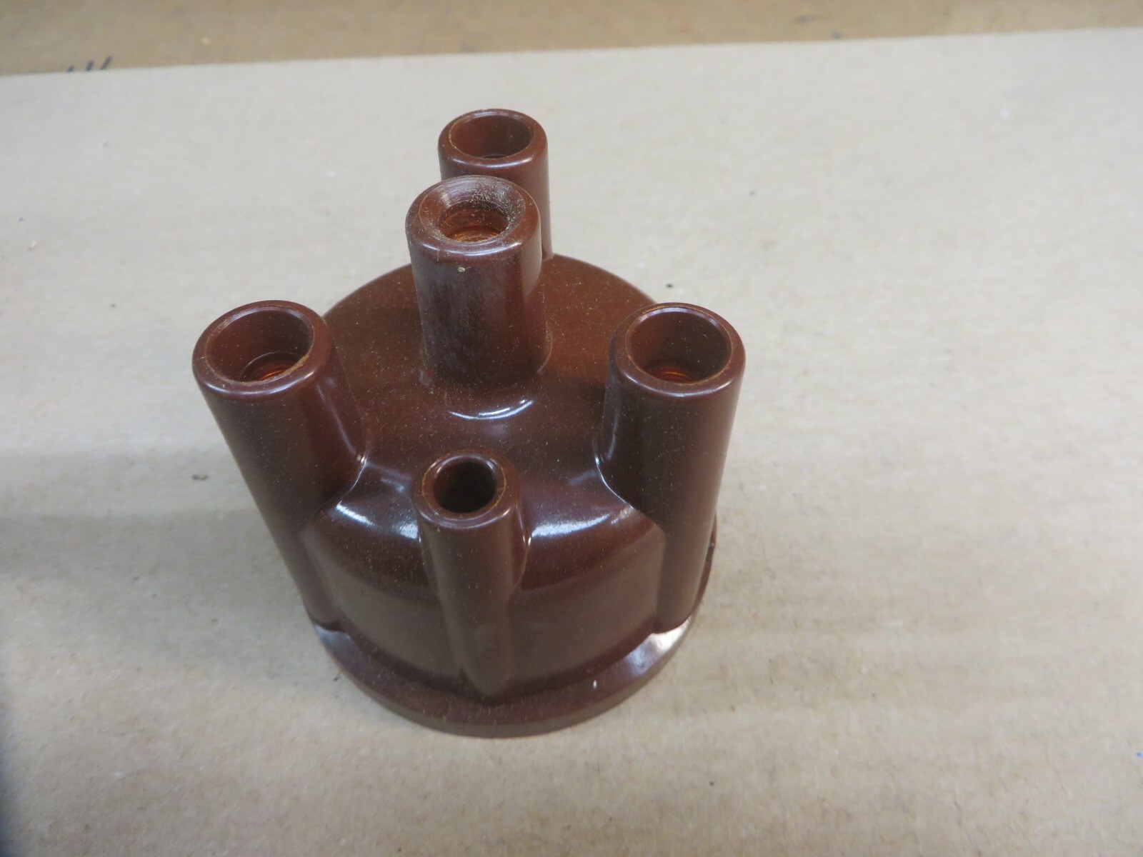 DISTRIBUTOR CAP BREMI # 8042 REPLACES BOSCH # 1235522189 vintage new N O S
