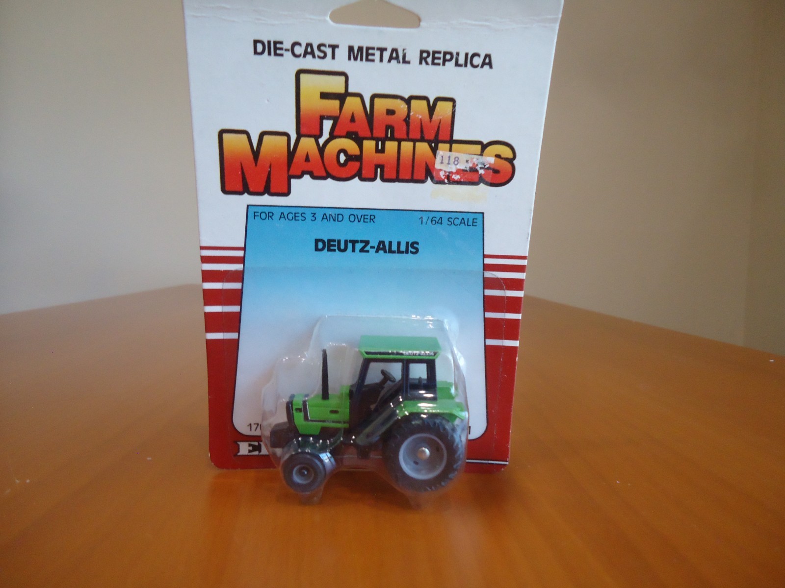 1986 ERTL 1/64 Scale Farm Machines Deutz-Allis 6260 Tractor