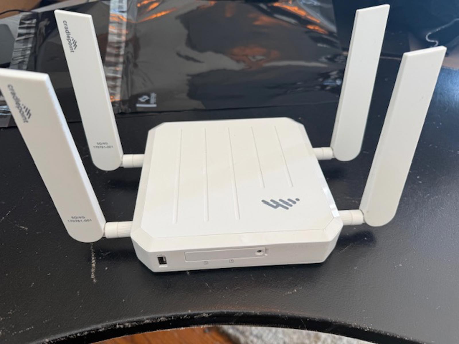 W1850 Series 5G/4G Cradlepoint Wireless Adapter with Four External Antennas