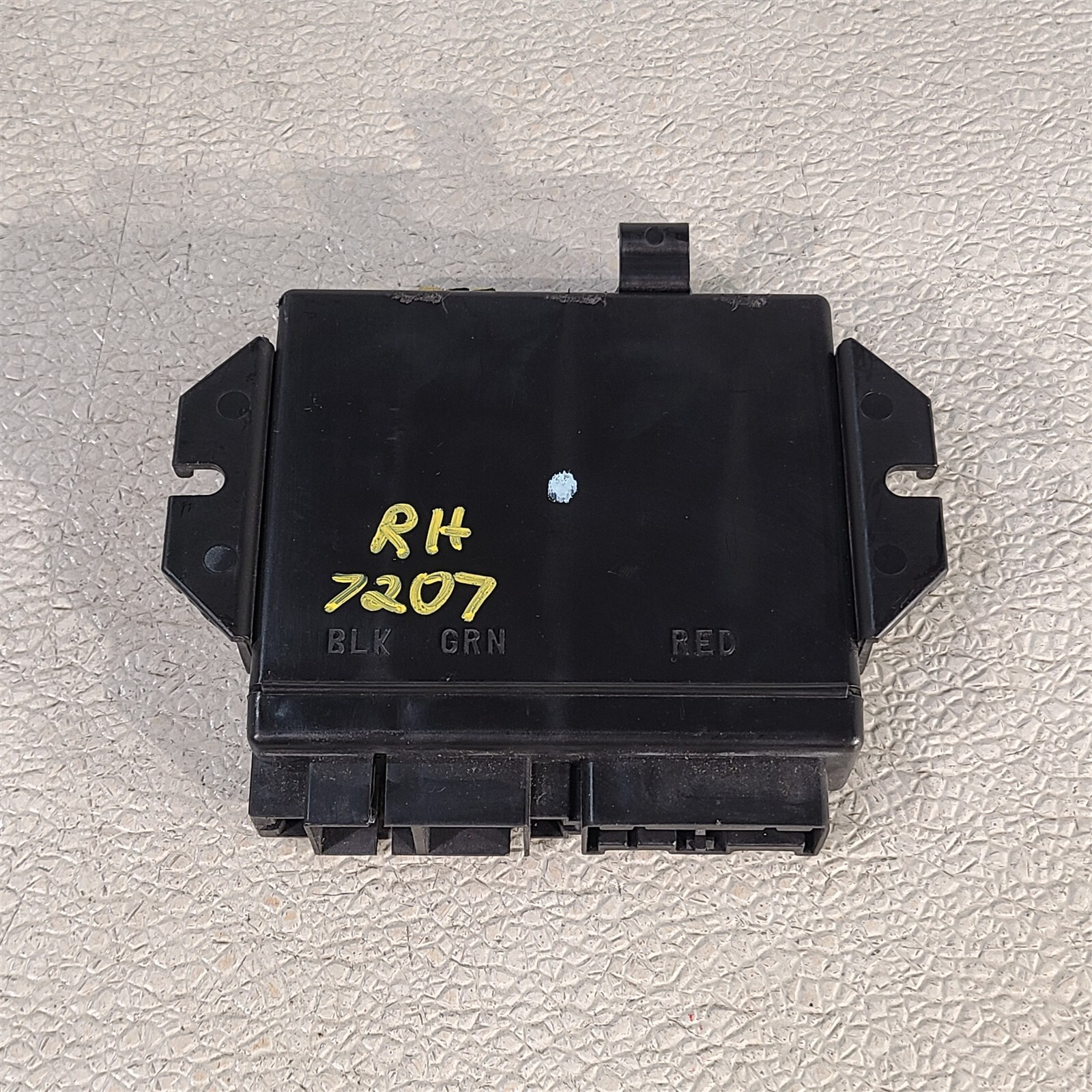 97-04 Corvette C5 Seat Relay Control Module 10406008 M127953