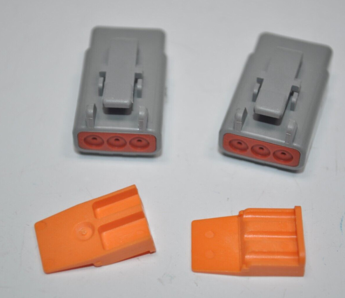 Lot of 2 Deutsch DTM 06-3S 3 WAY PLUG HOUSINGS with WM-3S WEDGELOCKS No Pins