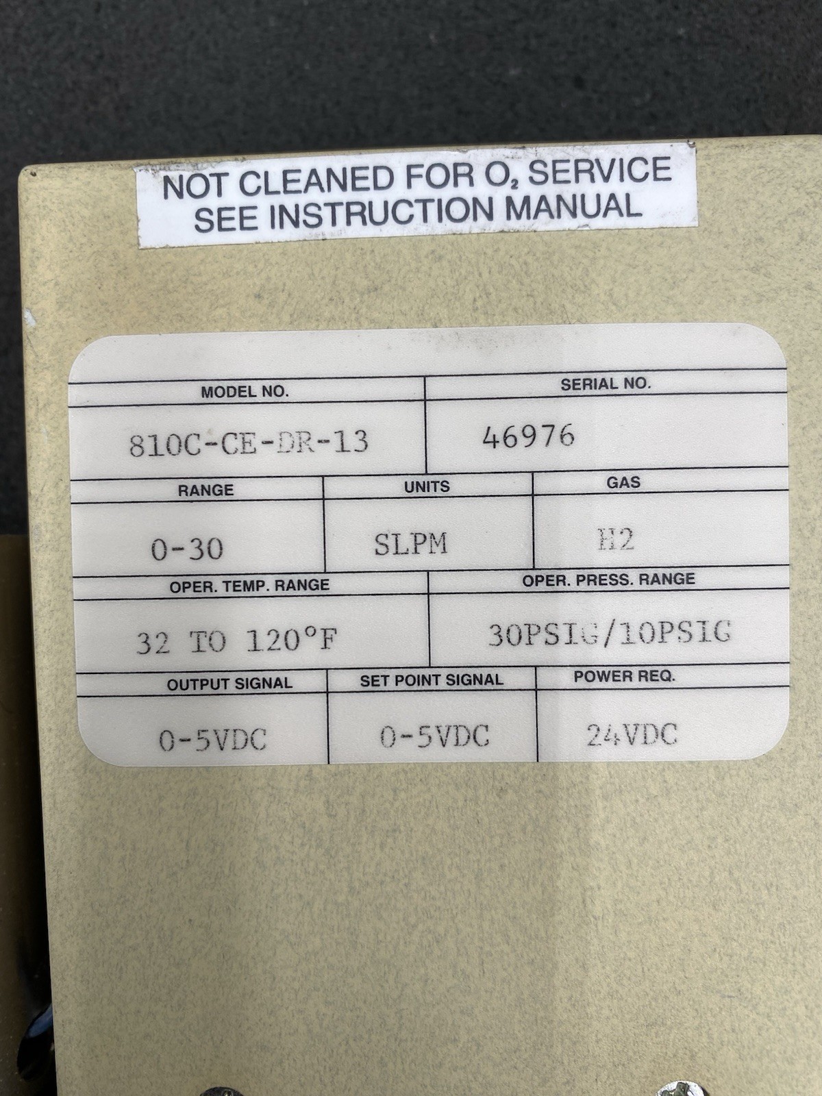 MASS TRAK SLPM 810C-CE-DR-13 FLOW CONTROLLER H2