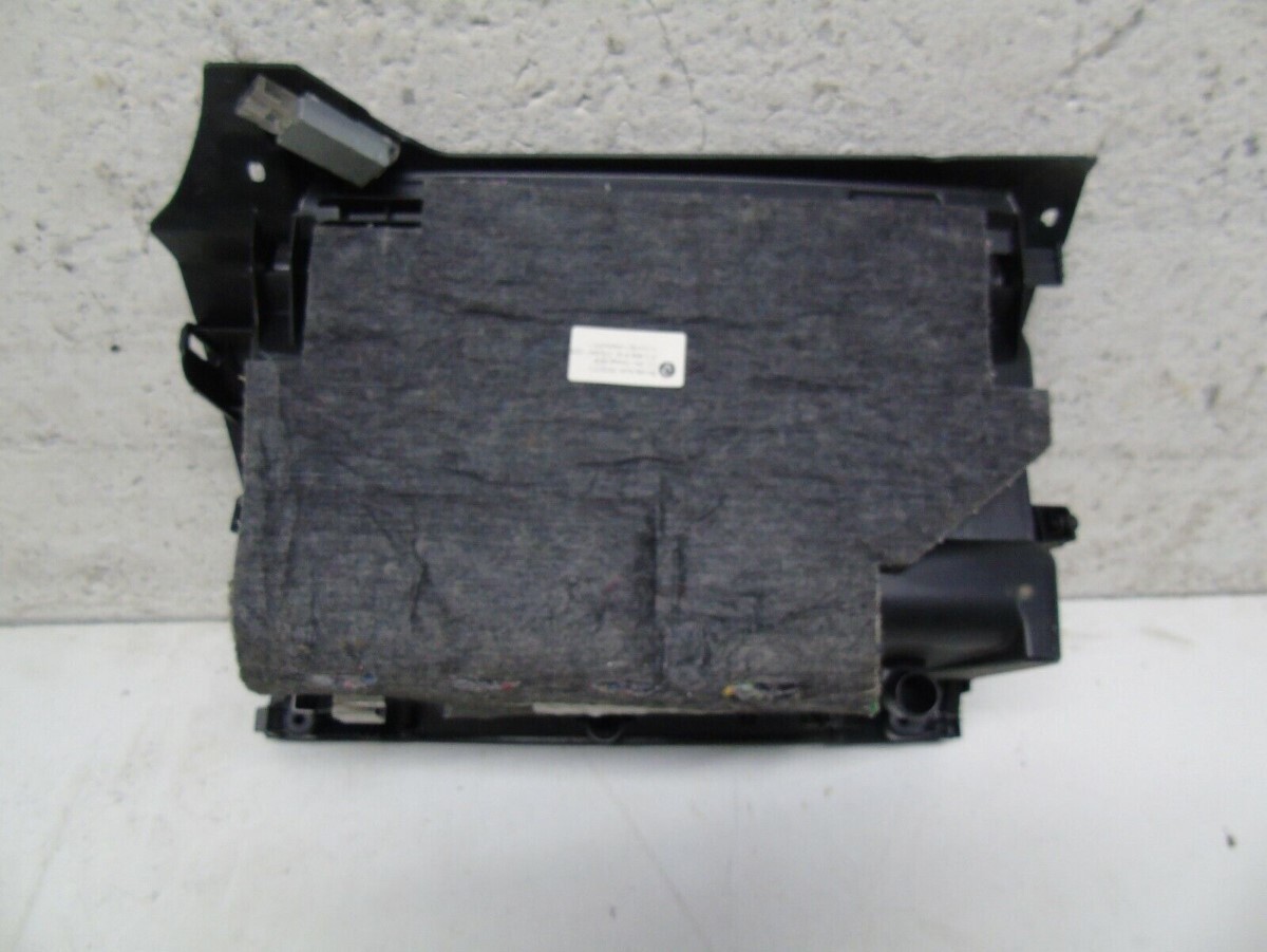 SKODA SUPERB MK2 2008-2015 GLOVE BOX COMPARTMENT 3T2857097