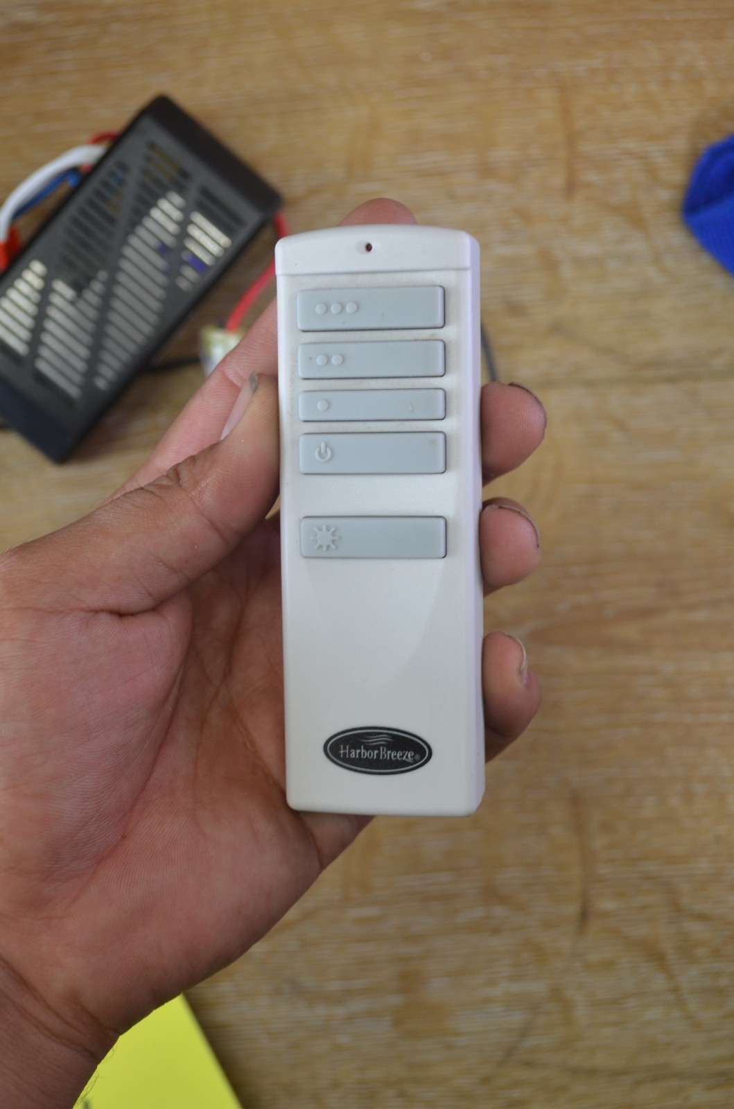 Harbor Breeze 5-Button Ceiling Fan Remote Control A25-TX013 RECEIVER LOOK